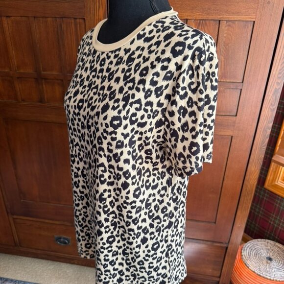NWT Blooming Jelly Short Sleeve Leopard Print Top - Picture 3 of 8